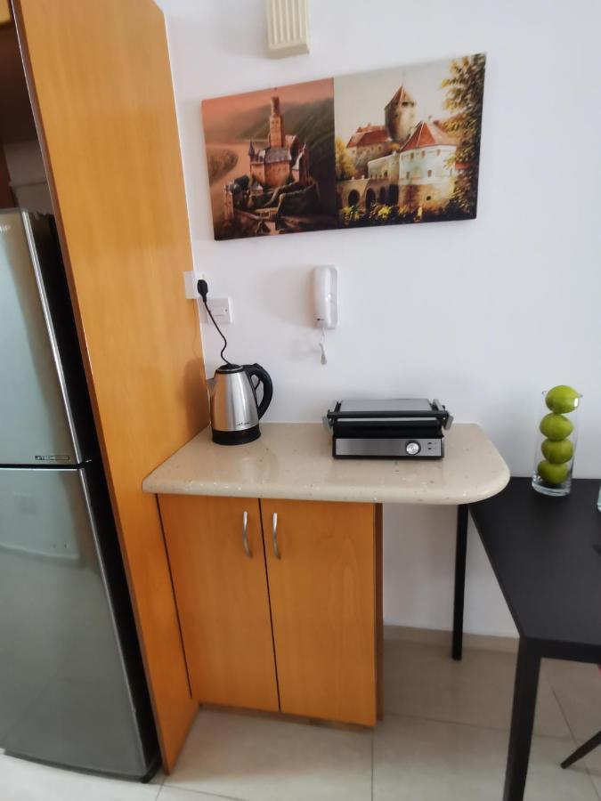 Апартаменти Flat111-Adults Only Лімасол Екстер'єр фото