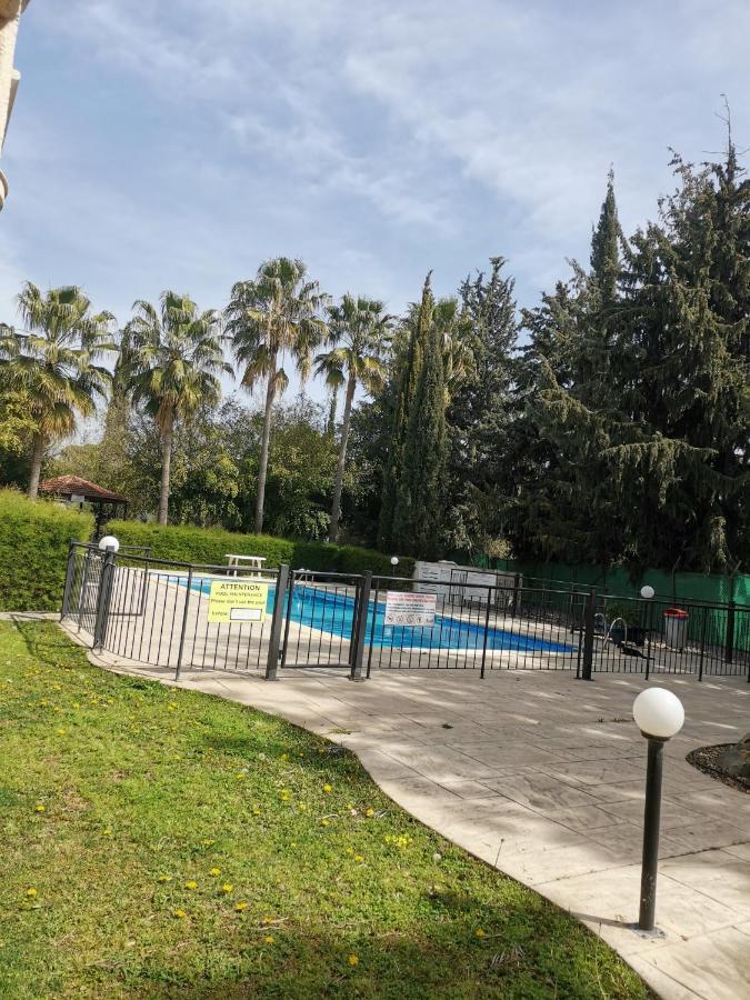 Апартаменти Flat111-Adults Only Лімасол Екстер'єр фото